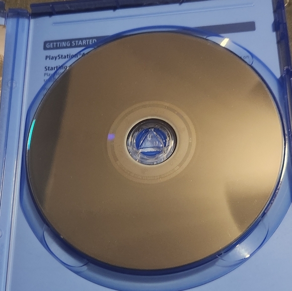 PS4 Call of Duty: WWII and ARK: Survival Evolved Game Bundle - Picture 4 of 6